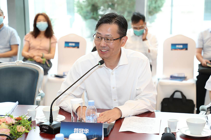 1722409388433210255T.jpg “老交通”智庫執(zhí)行副主任、蘇交科集團(tuán)董事長符冠華主持沙龍.jpg